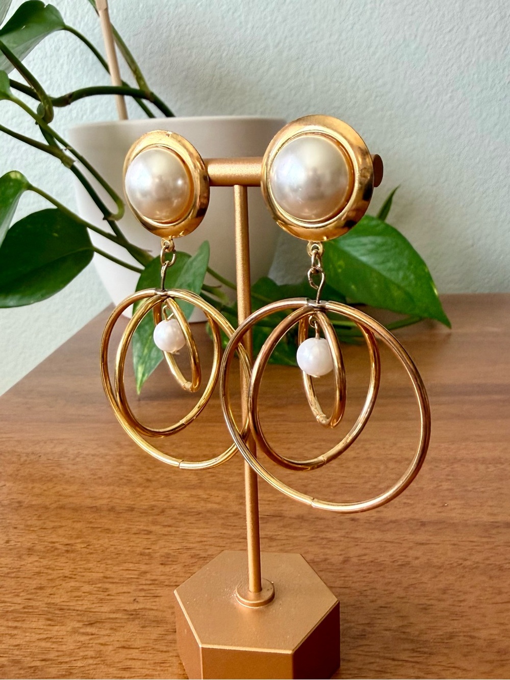 Vintage Gold-tone Concentric Circle Hoops Pearl Cabochon Drop Dangle Earrings - Picture 2 of 10